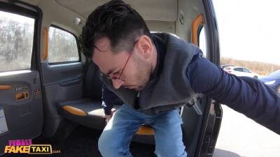 Female driver takes passengers cum - sexu.com - Czech Republic