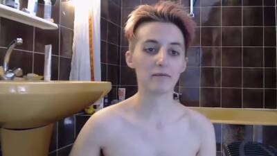 Cam Model - Showering Live - hclips