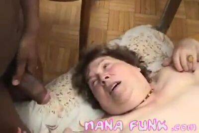 Old White Granny Taking 2 Cocks - upornia