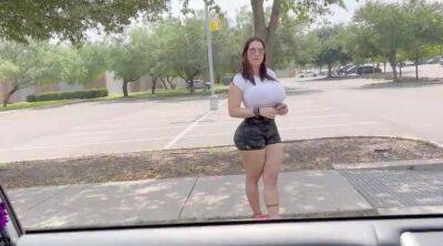 Bitch with big ass sucks stranger's dick and fucks at the backseat - sunporno.com - Spain