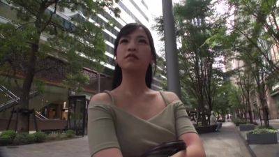 0002419_スレンダーの日本人の女性が潮吹きするガン突き企画ナンパのエロ性交 - txxx.com - Japan