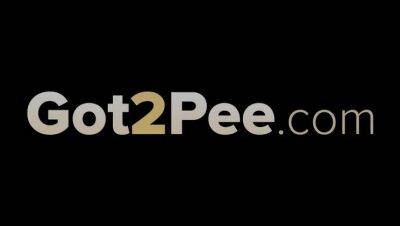 Sexy Brunette Enjoys Powerful Pee On Snow - veryfreeporn.com - Czech Republic