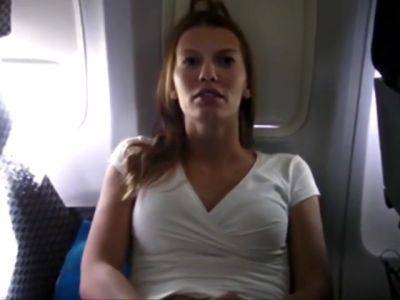 Girl Is Fingering While Flying - hclips