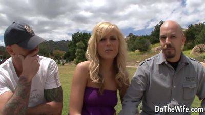 Cuckolding Wife Gets Plowed - Darcy Tyler - upornia